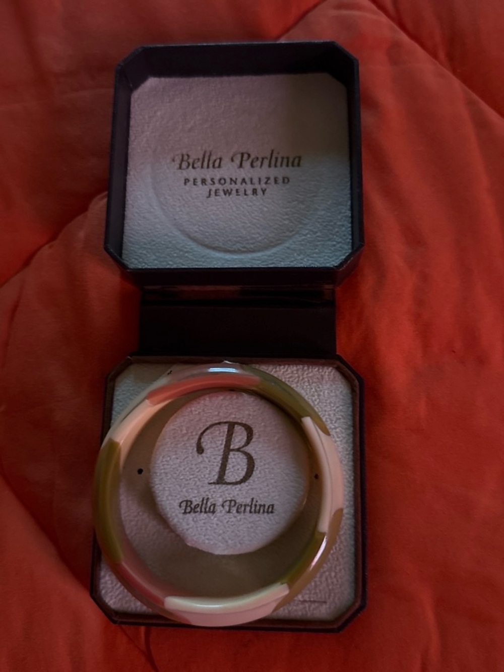 bella Perlina Olive, Pink & Cream Camellia Resin Bangle